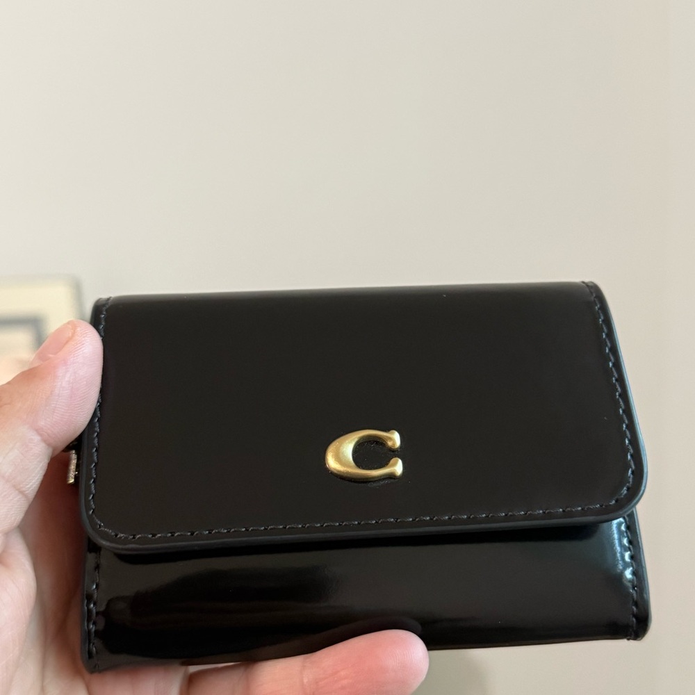 Coach Essential Flap Card Case With Charms